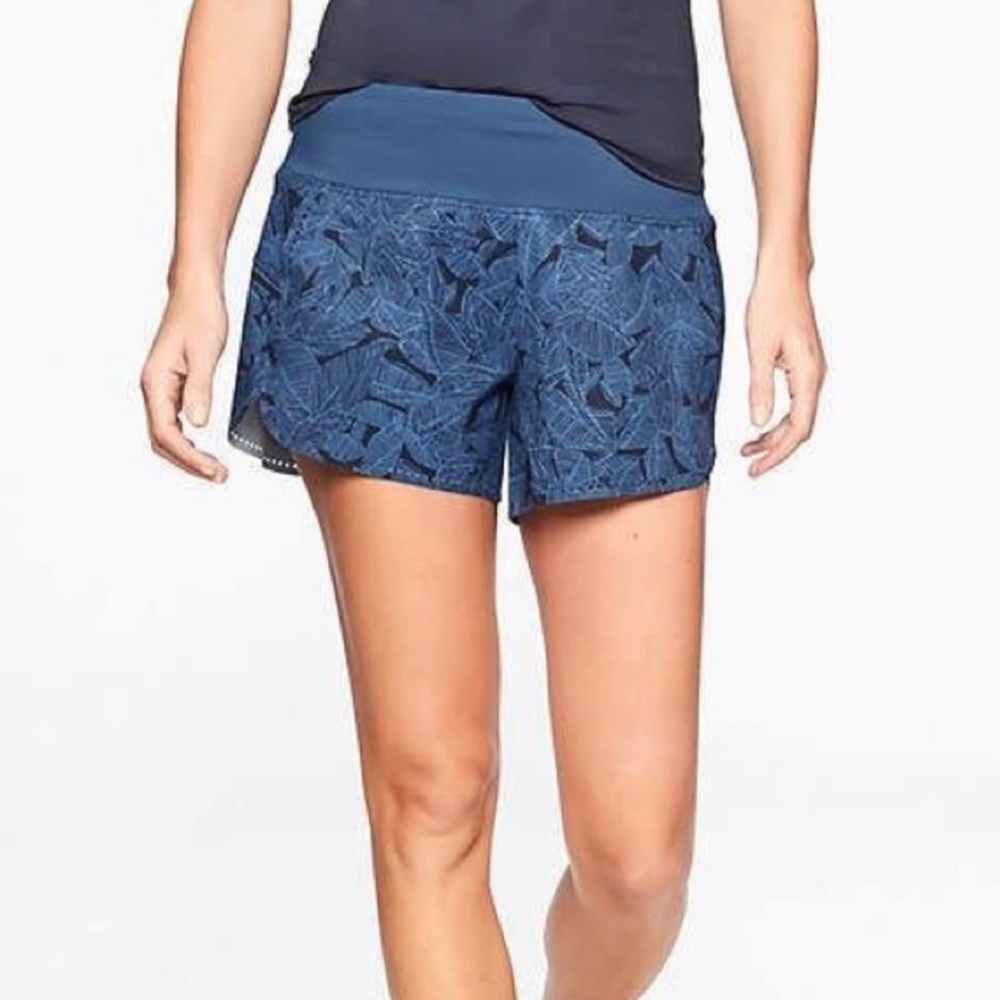 Athleta RARE Laser run shorts in tropical palm leaf print - Picture 1 of 4